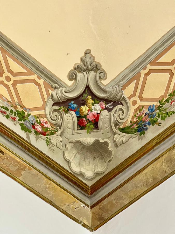 B&B Palazzo Bruchi Siena Bagian luar foto
