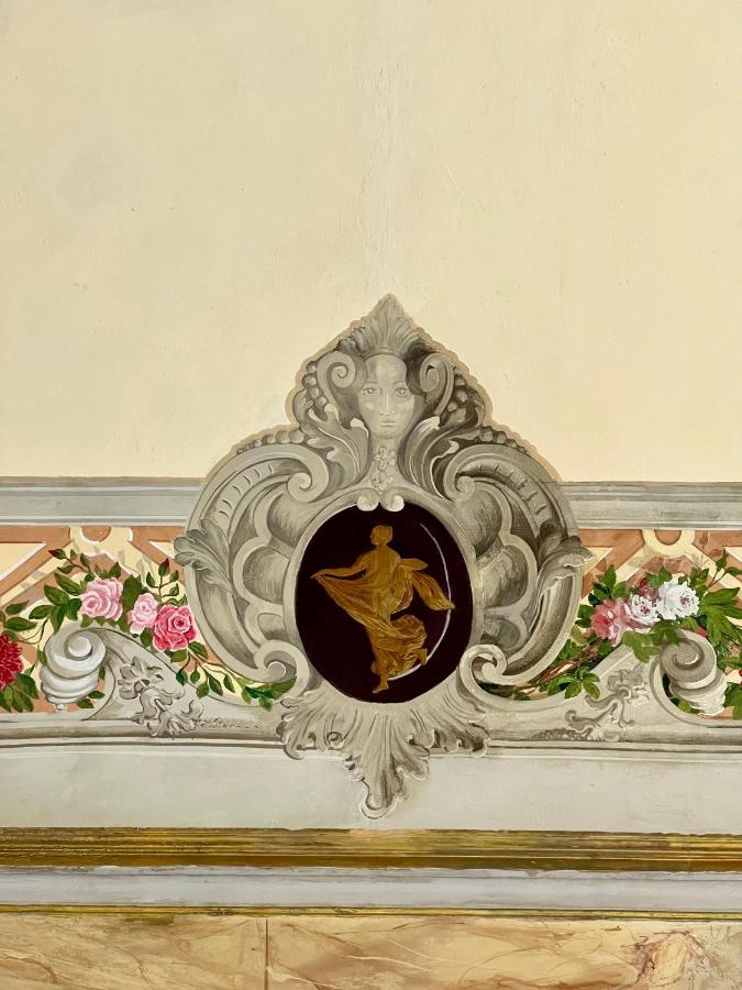 B&B Palazzo Bruchi Siena Bagian luar foto