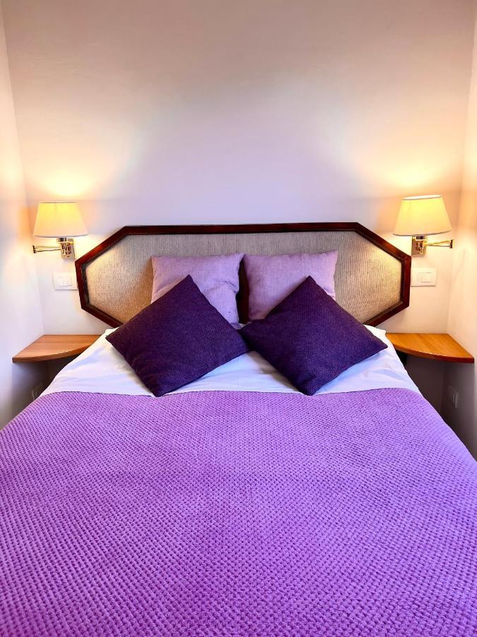 B&B Palazzo Bruchi Siena Bagian luar foto